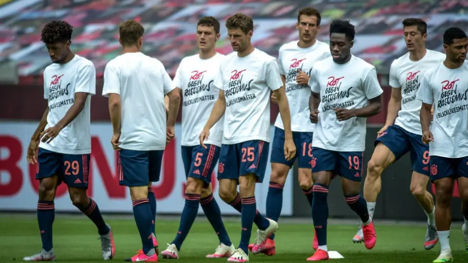 Bundesliga: Bayern Múnich utilizó playeras en contra del racismo