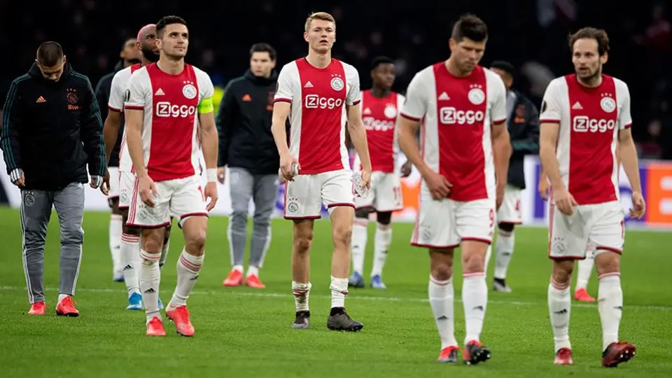Cuerpo técnico del Ajax, en cuarentena por posible contagio de coronavirus