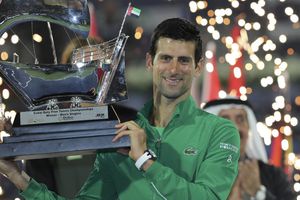 Djokovic venció a Tsitsipas y se coronó campeón de Dubai