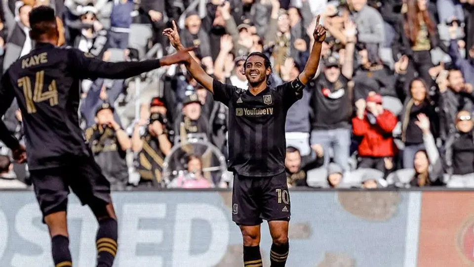 LAFC dio a conocer que Carlos Vela recibió su Green Card