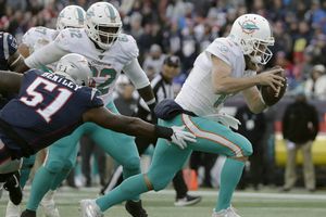 Patriots cayó ante Dolphins y tendrá que jugar en Ronda de Comodines