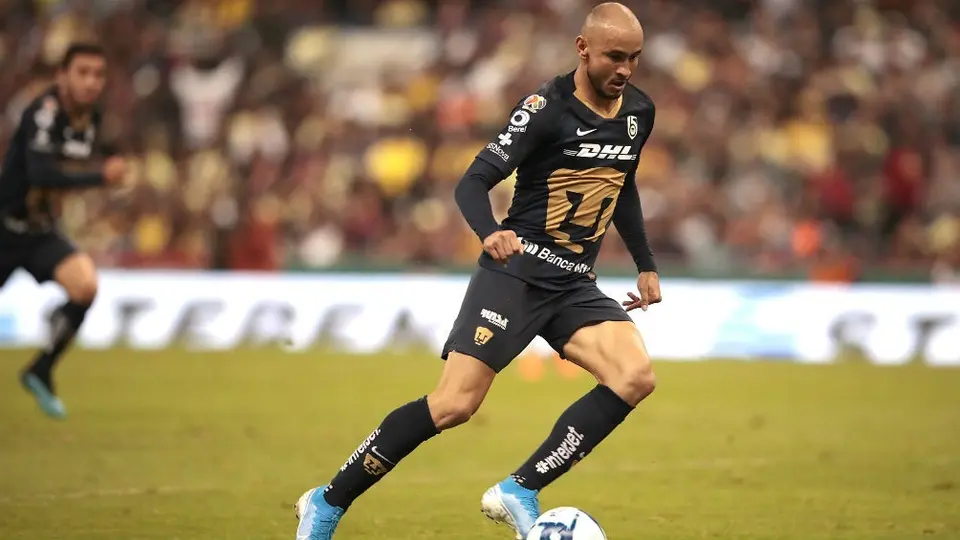 Carlos González: "No es fácil jugar solo arriba"