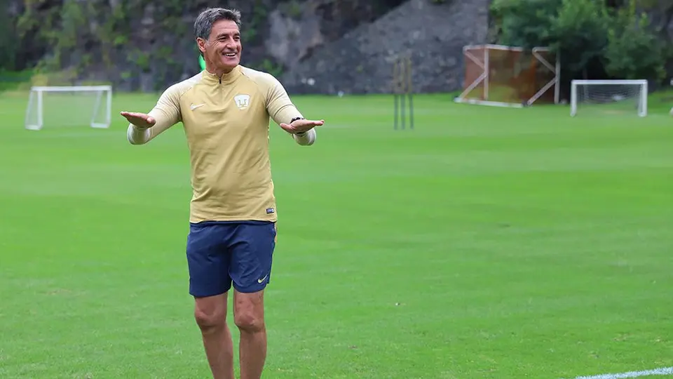 Míchel: 'Hay equipos con más presupuesto y Pumas aún pelea por Liguilla'