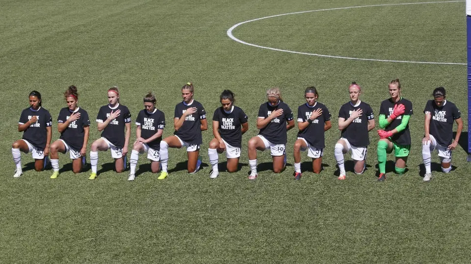 George Floyd: Jugadoras de la NWSL se arrodillaron durante el himno