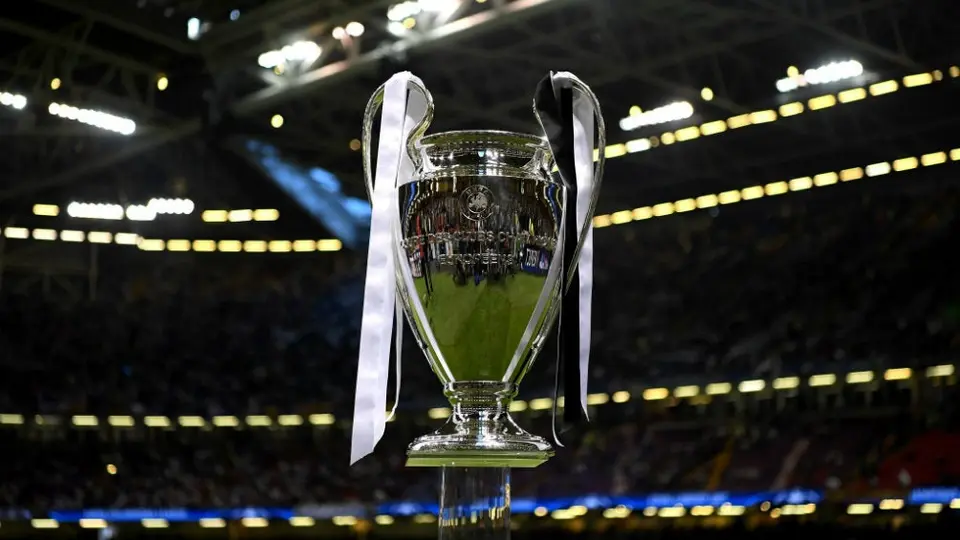 UEFA suspendió indefinidamente la Final de la Champions League