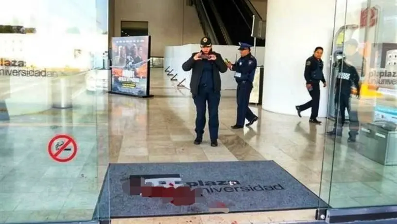 Un muerto y un detenido dejó balacera en Plaza Universidad