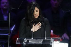 Kobe Bryant: Vanessa exigiría indemnización millonaria a compañía del helicóptero