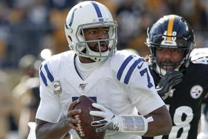 Jacoby Brissett salió lesionado de la rodilla en derrota de los Colts