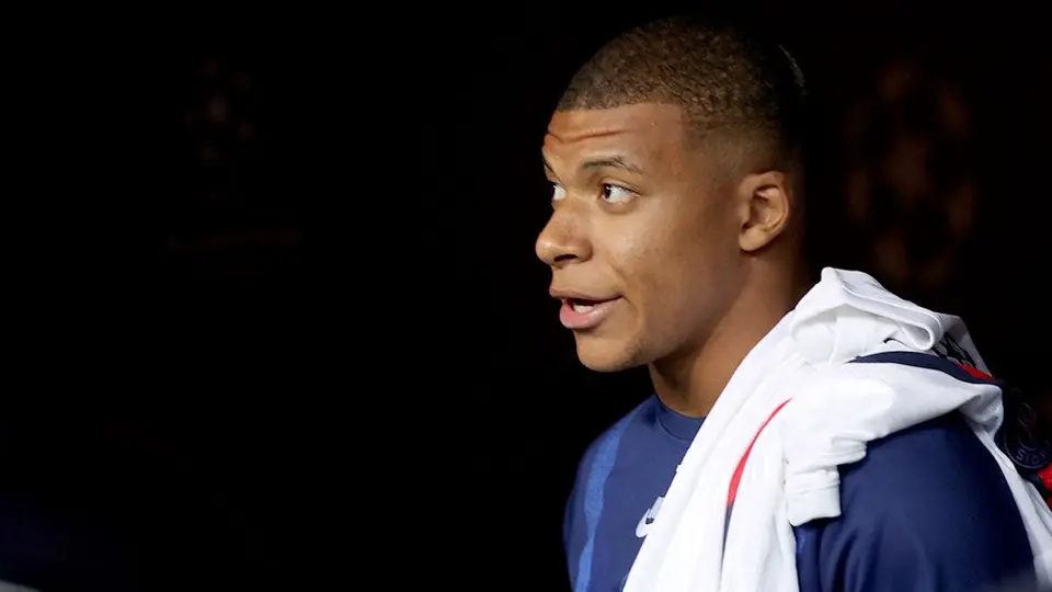 Kylian Mbappé causa baja en Francia para eliminatorias de la Eurocopa