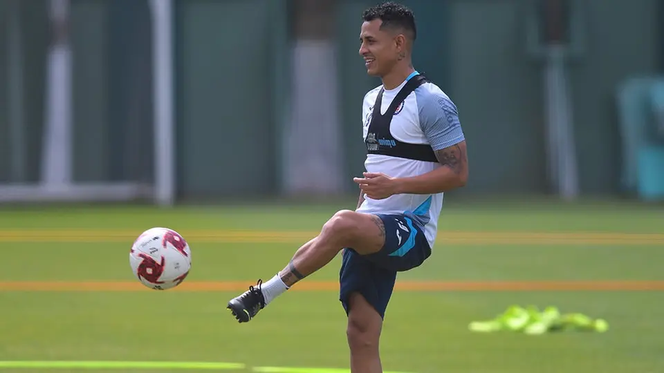 Yoshimar Yotún se reincorpora a los entrenamientos de Cruz Azul