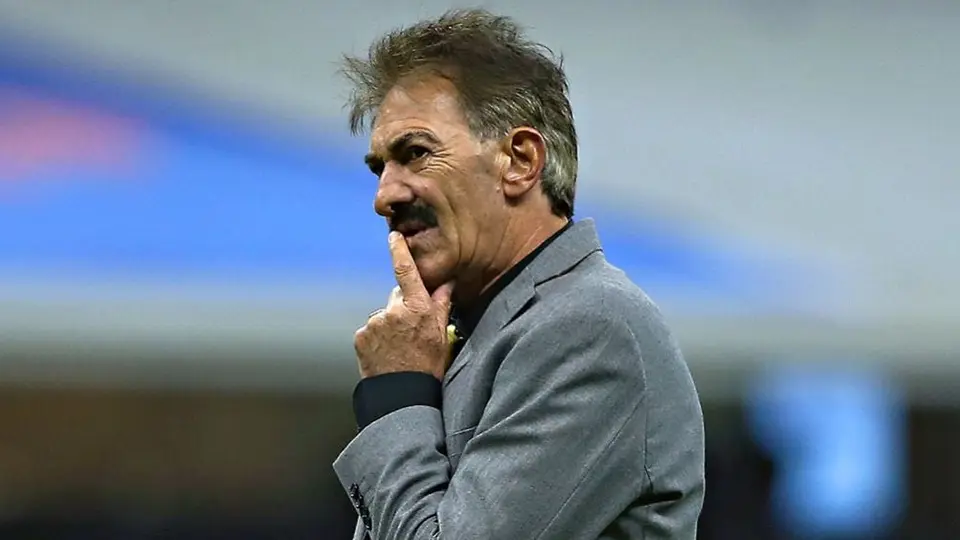 Ricardo La Volpe anunció su retiro como director técnico