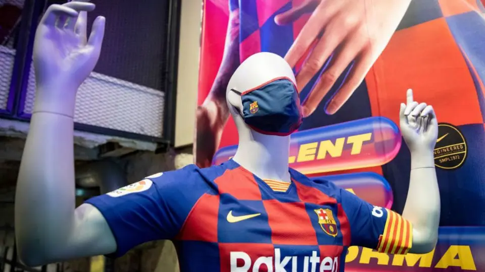 Barcelona presentó tapabocas personalizados próximamente a la venta