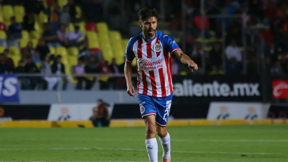 Guillermo Almada no descartó el regreso de Oribe Peralta a Santos