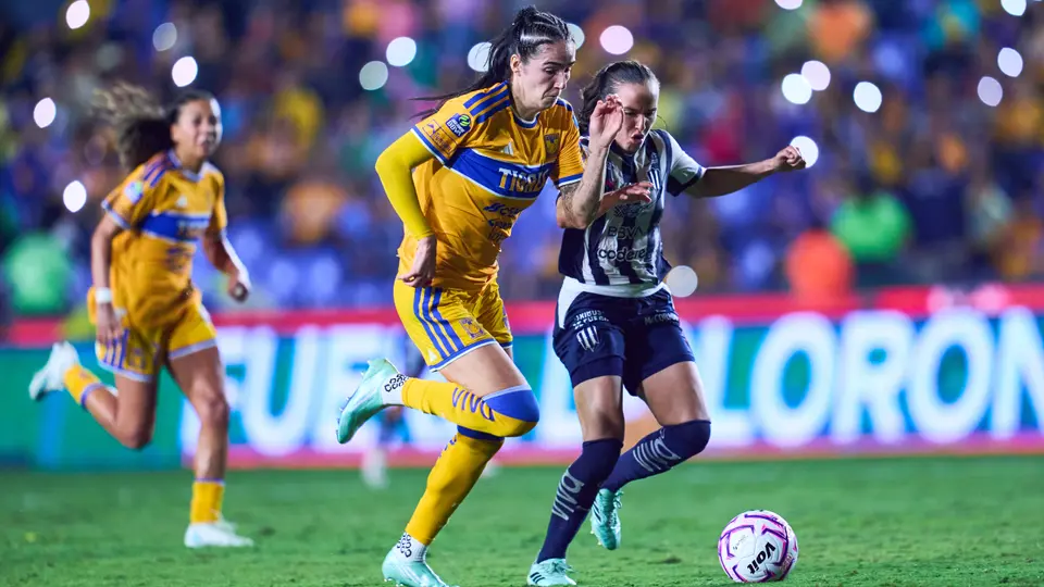 Amandine Miquel destaca las opciones de gol y alerta por el riesgo de la lluvia en el Clásico Regio