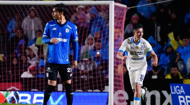 Andrés Montaño vuelve a marcar con Cruz Azul para ganarle a Querétaro | IMAGO7