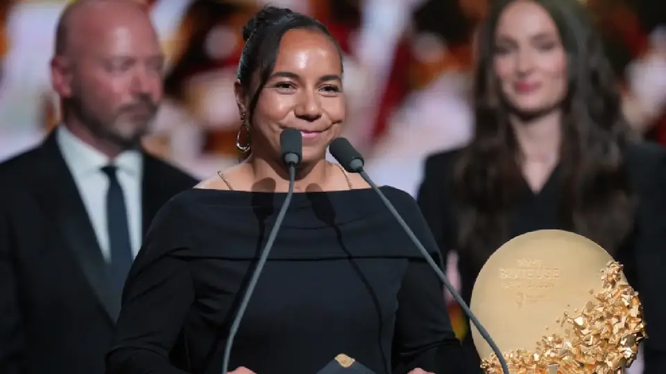 "Llevaba años siendo la goleadora del mundo": La reacción de Charlyn Corral tras su premio en el Balón de Oro