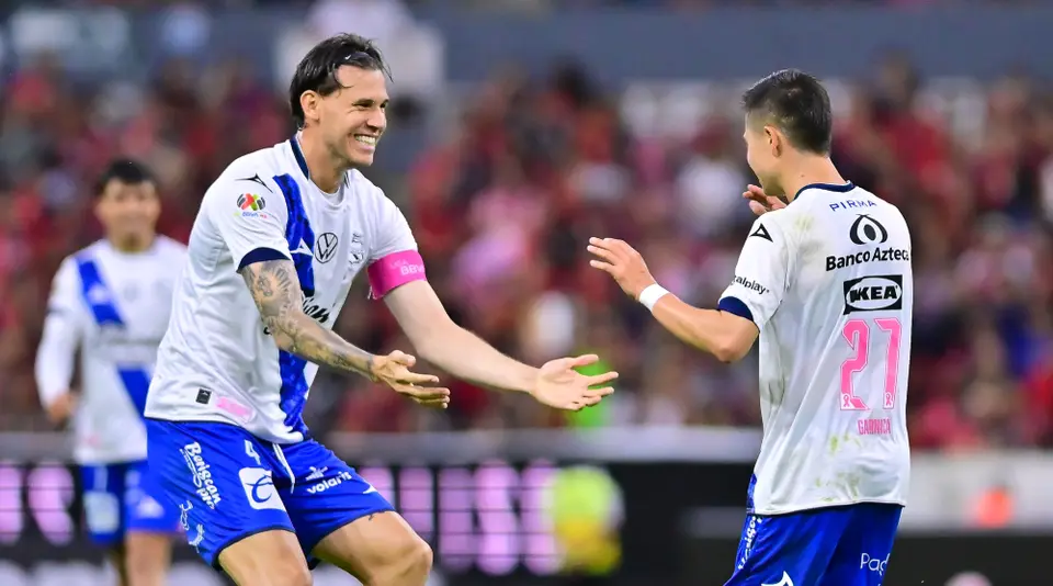 Puebla celebra el autogol de Jorge Sánchez | MEXSPORT