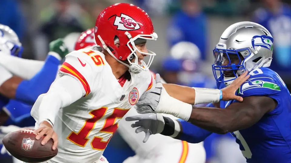 Patrick Mahomes ha tenido un juego complicado ante la defensiva de Seattle | AP
