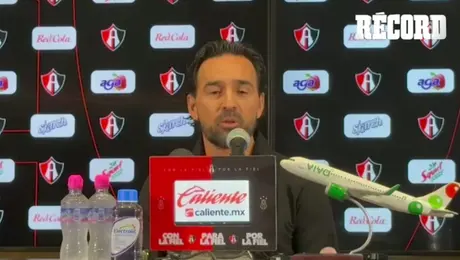 Gerardo Espinoza busca levantar al Puebla ante Pumas