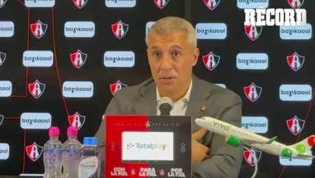 Hernán Crespo elogia a Pepe Martín tras su doblete con Atlas