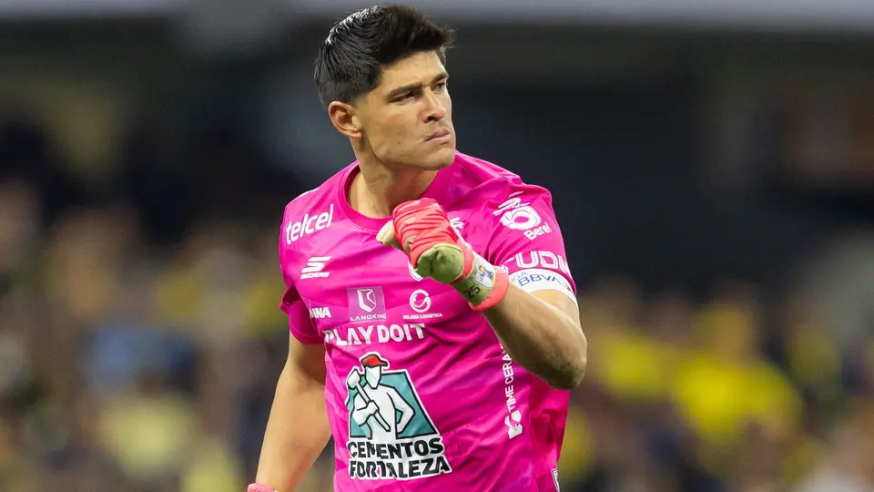Carlos Moreno con buenas atajadas en el primer tiempo del partido ante América | MexSport