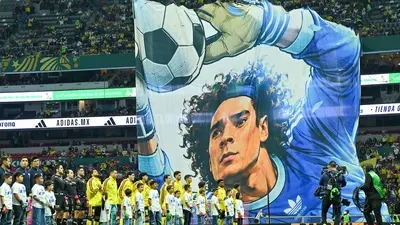 ¡Por s13mpre, Memo! América y homenaje a Guillermo Ochoa con espectacular tifo