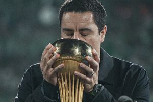 ¡Emotivo momento! Efraín Juárez protagoniza increíble momento con su familia en festejos por el título