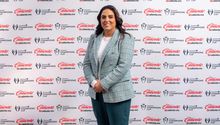 Fernanda Sainz, directora de marketing de Caliente, pide que el futbol femenil no replique lo del varonil