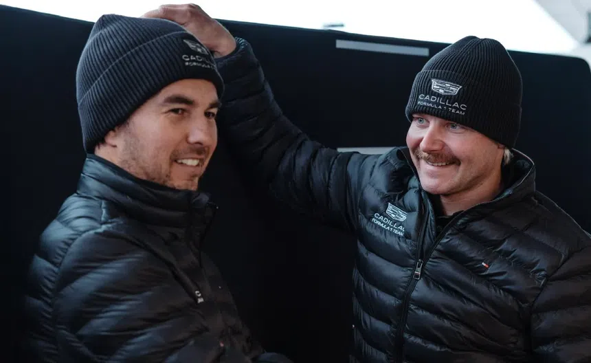 Cadillac explicó por qué Checo Pérez dio pocas vueltas en Barcelona