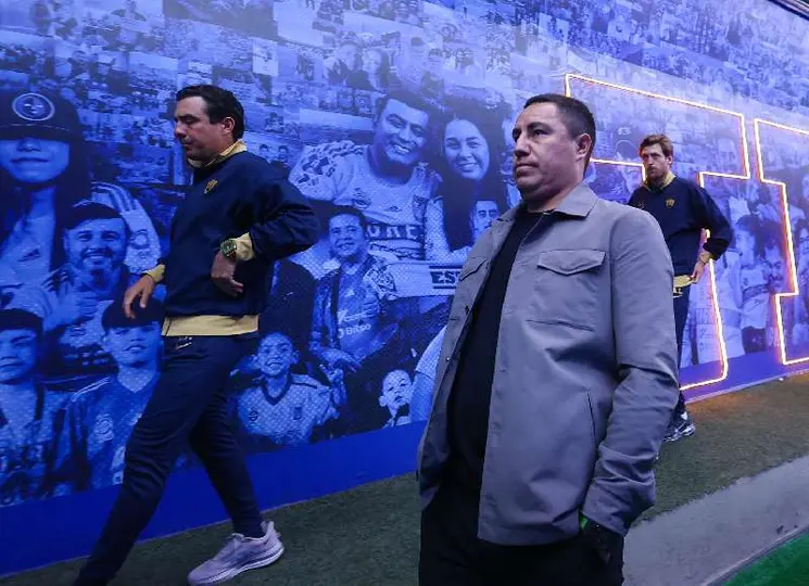 Efraín Juárez llegando al Volcán l IMAGO7
