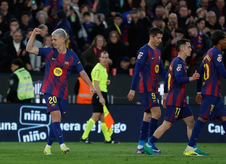 Barcelona en partido con Real Oviedo l AP