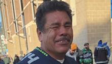 Aficionado de los Seahawks se conmueve hasta las lágrimas al ir al estadio