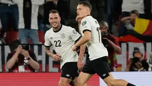 Alemania sufre un nuevo cambio en su escudo previo al arranque de la Copa del Mundo