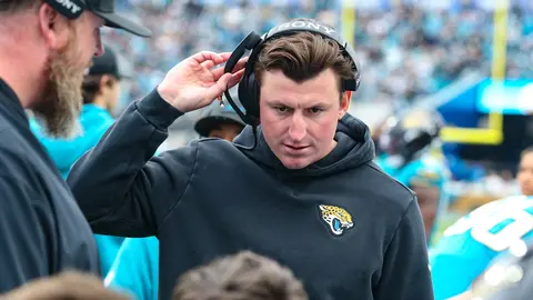 Bills tienen en la mira al coordinador ofensivo de los Jaguars para su puesto de entrenador en jefe