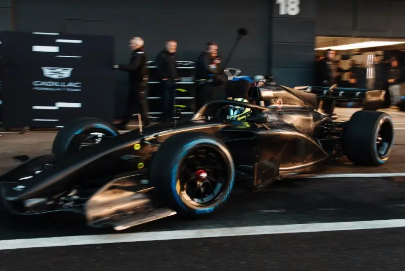 Checo Pérez regresará a la parrilla de Fórmula 1 con Cadillac | X: @Cadillac_F1