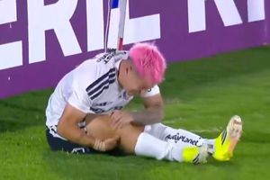 Se confirmó que jugador de Colo-Colo que se lesionó tras cobrar penal a lo panenka se rompió la rodilla