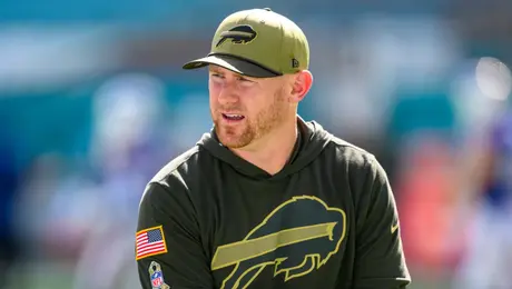 Los Buffalo Bills ascienden al coordinador ofensivo Joe Brady como entrenador en jefe
