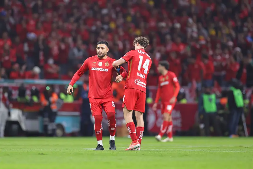 Alexis Vega y Marcel Ruíz en un partido de Toluca | Imago7