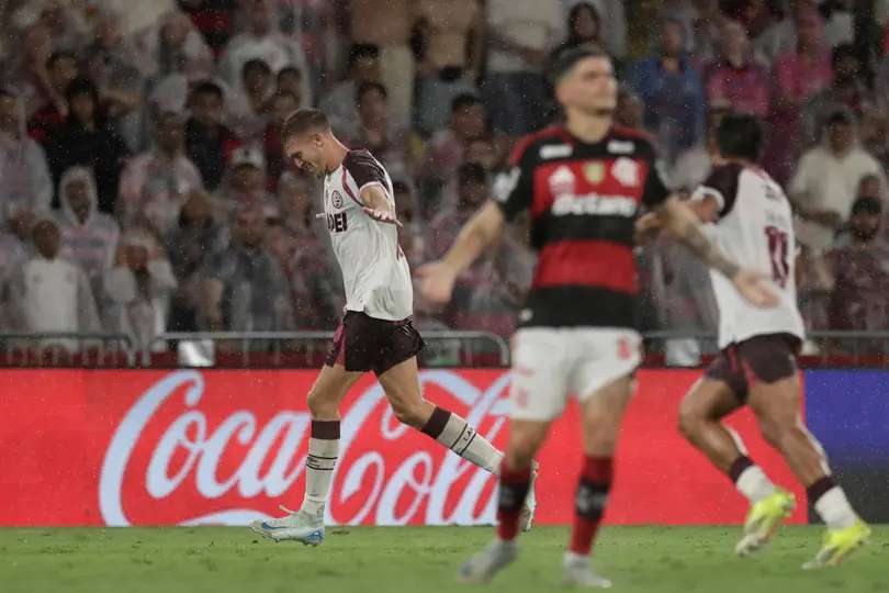 Rodrigo Castillo marcó el 2-0 global que acercaba a Lanús al triunfo | AP