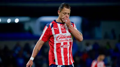Chicharito Hernández 'desprecia a Chivas' y lo 'borra' de su trayectoria
