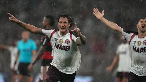 José Canale le regresó la ventaja a Lanús y los encaminó al título de Recopa | AP