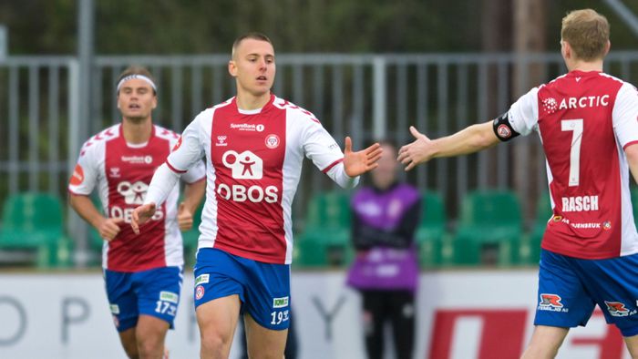 Jugadores del KFUM Oslo durante un partido | X: @KFUMOslo