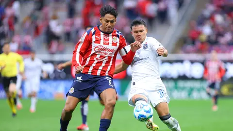 Luis Romo, jugador de Chivas, regresa a las convocatorias | IMAGO7
