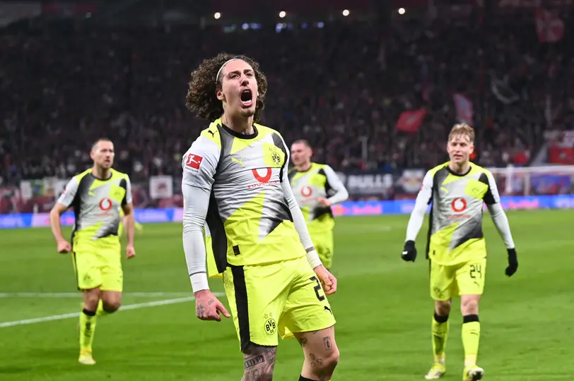 Fábio Silva festejando un gol anotado ante Leipzig | AP