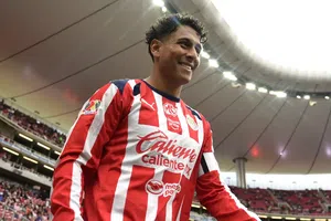 Luis Romo aprovechará la Fecha FIFA para priorizar su recuperación con Chivas