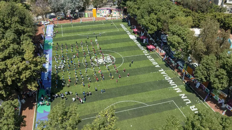 La misión es construir y rehabilitar unas 500 canchas en toda la capital/Gobierno CDMX