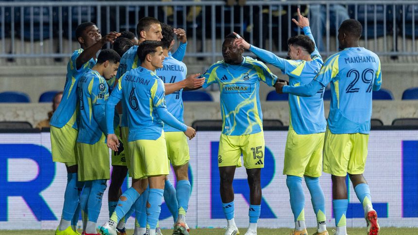 Jugadores de Philadelphia Union celebran un gol contra Defence Force en Concachampions | MEXSPORT