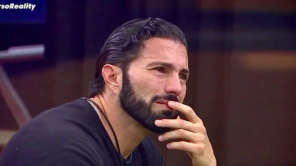 El influencer mandó mensajes de audio al periodista para que dejara de hablar de su show o tendrían problemas / FB: @PDenigrisOficiaal