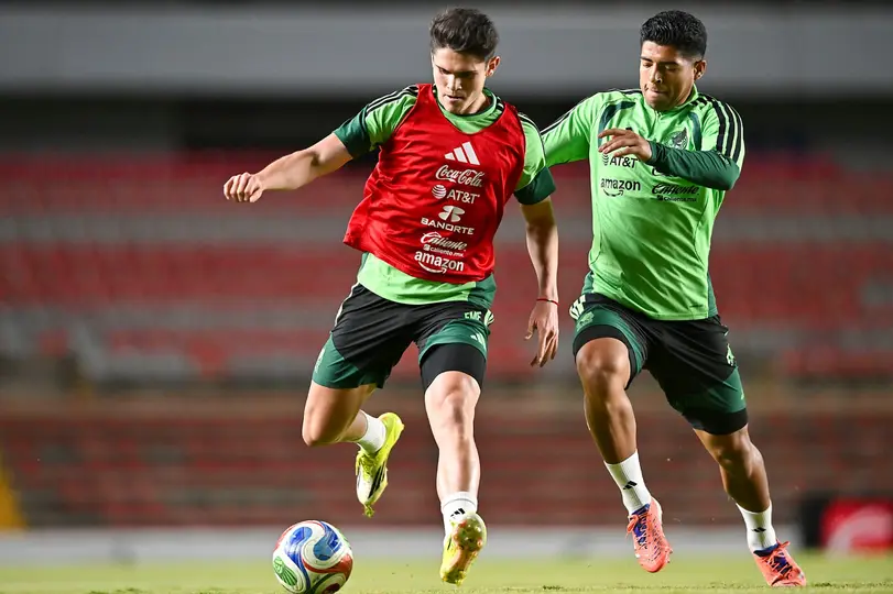 Selección Mexicana en entrenamiento en el CAR | Caliente.mx