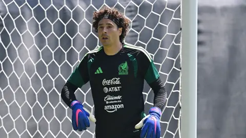 Guillermo Ochoa en un entrenamiento con la Selección Mexicana | MEXSPORT